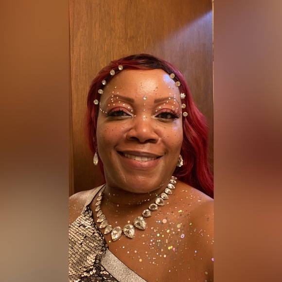 Meet your Posher, Crystal - Picture 4 of 10